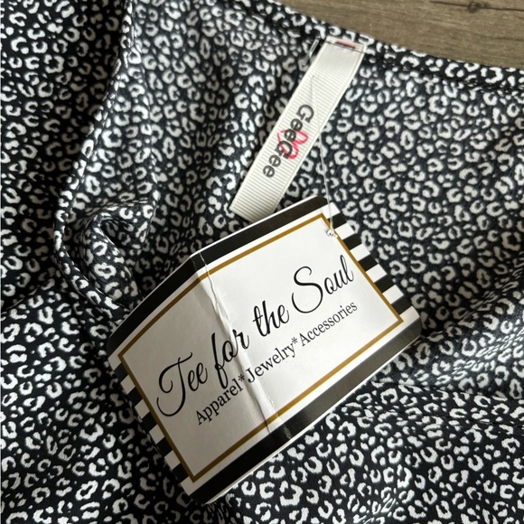 Tee For The Soul Boutique Blouse Womens 1X Black Tie Sleeves Top Shirt - Picture 10 of 15